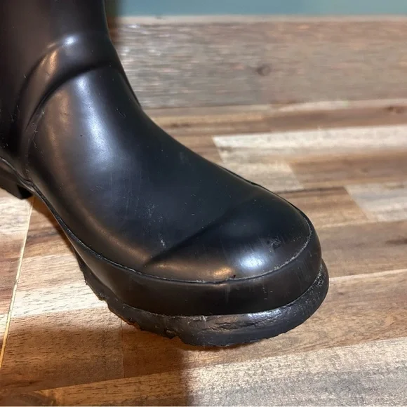 BCBGMAXAZRIA Studded Rain Boots – Black – Women’s Size 6 - Picture 5 of 9